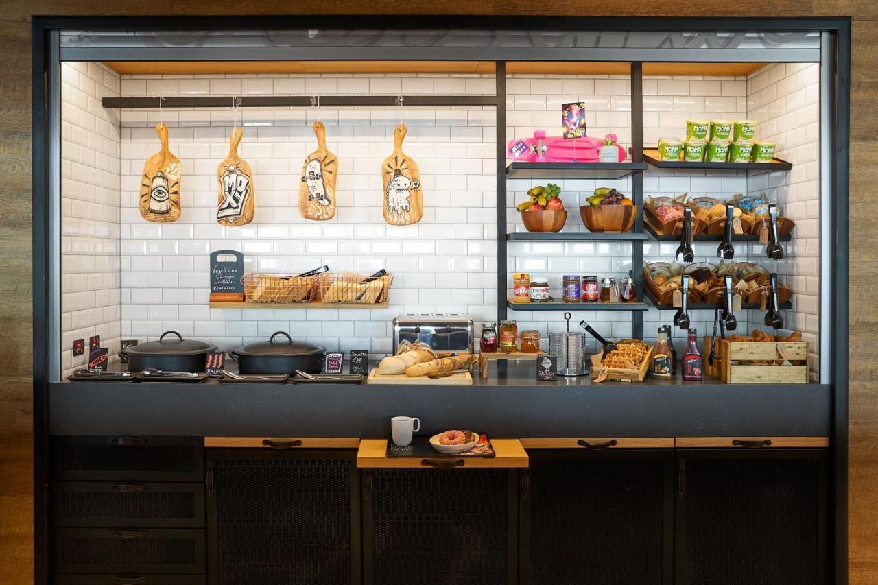 Moxy Bristol 호텔 외부 사진