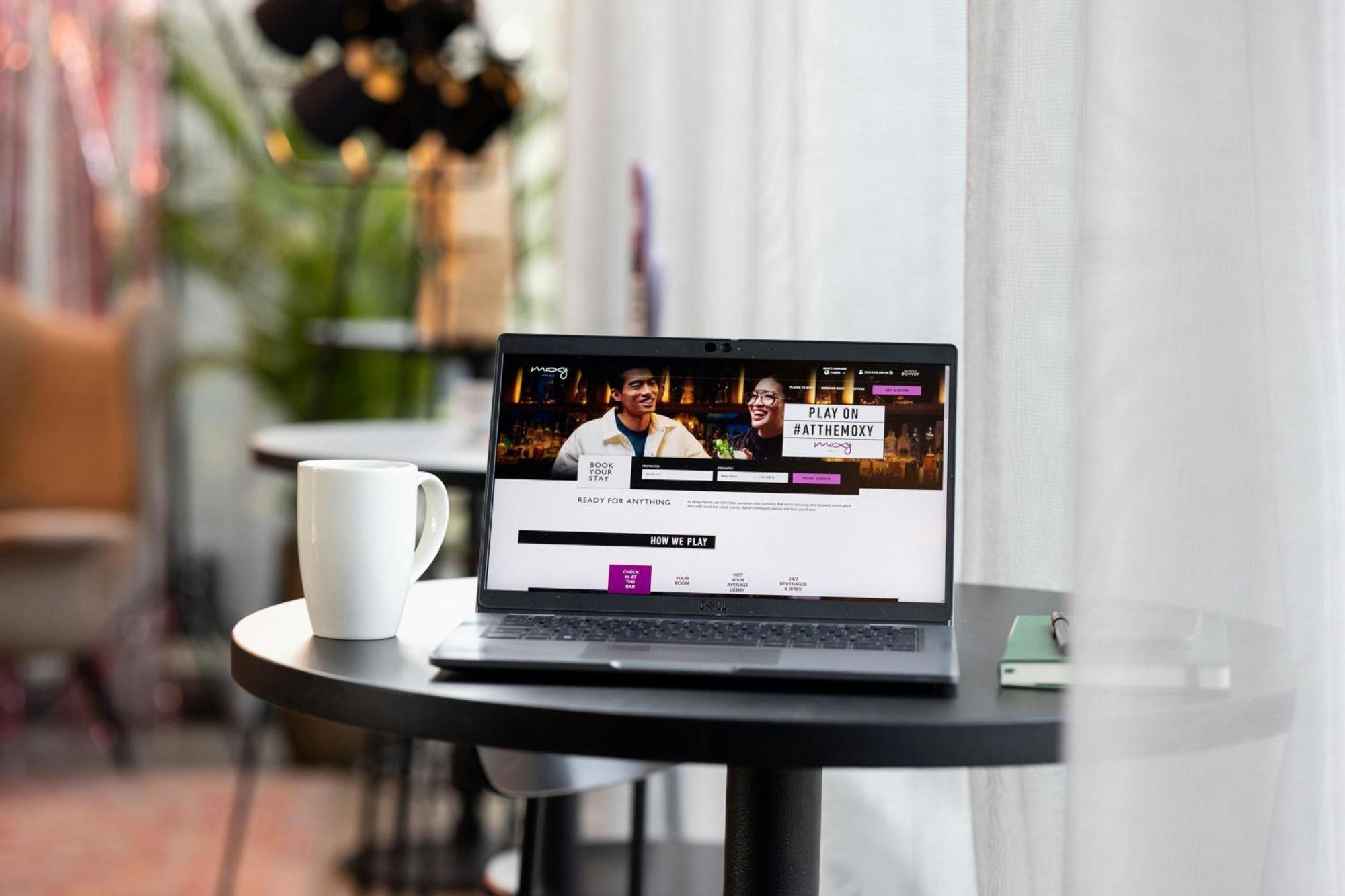 Moxy Bristol 호텔 외부 사진